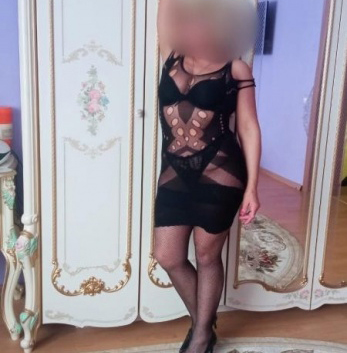 У меня богатый опыт, и я с удовольствием помогу тебе исполнить твои фантазии. Приглашаю в мир страсти, где ты сможешь расслабиться и насладиться каждой минутой. Мои услуги включают классический и эротический массаж, оральный секс, анальный секс и многое другое. У меня есть отличные отзывы от предыдущих партнеров, они всегда уходят счастливыми и полными энергии. Посмотри мои фото, чтобы увидеть мою красоту и соблазнительные формы. Не упусти возможность провести незабываемое время со мной. Жду встречи в Москве! 🔥💋 Елена